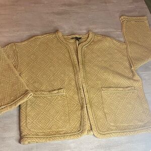 Banana Republic  Tan quilted Jacket with front pockets SZ Small